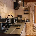 Magical Oasis For Two In Old Town *