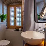 Magical Oasis For Two In Old Town *
