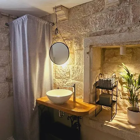 Apartment Magical Oasis For Two In Old Town Korcula Town