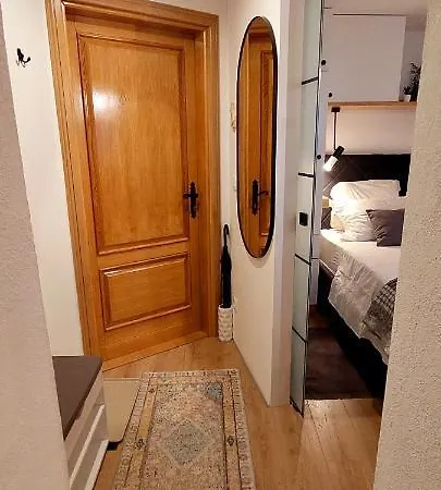 Apartment Magical Oasis For Two In Old Town *
