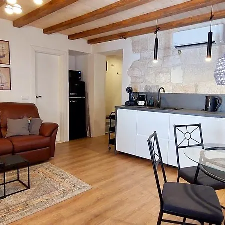 Magical Oasis For Two In Old Town *