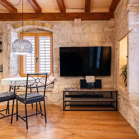 Magical Oasis For Two In Old Town *